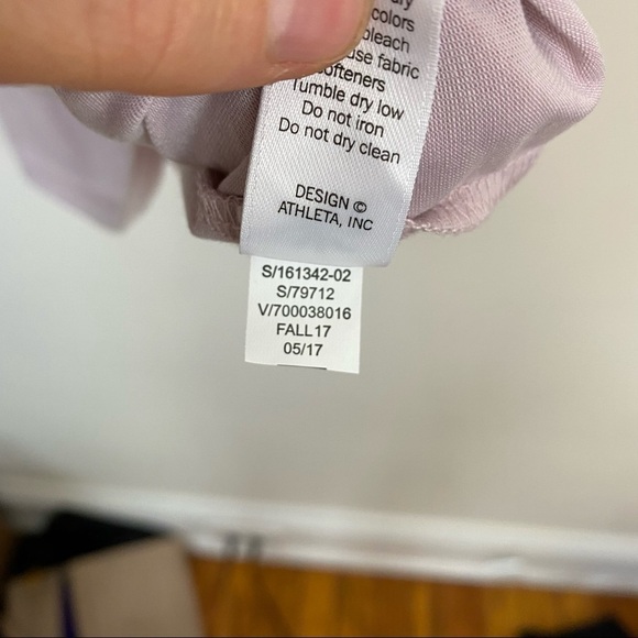 Athleta Essence Tie Open Back Criss Cross Lilac Pink Purple Tank Large - Picture 5 of 5